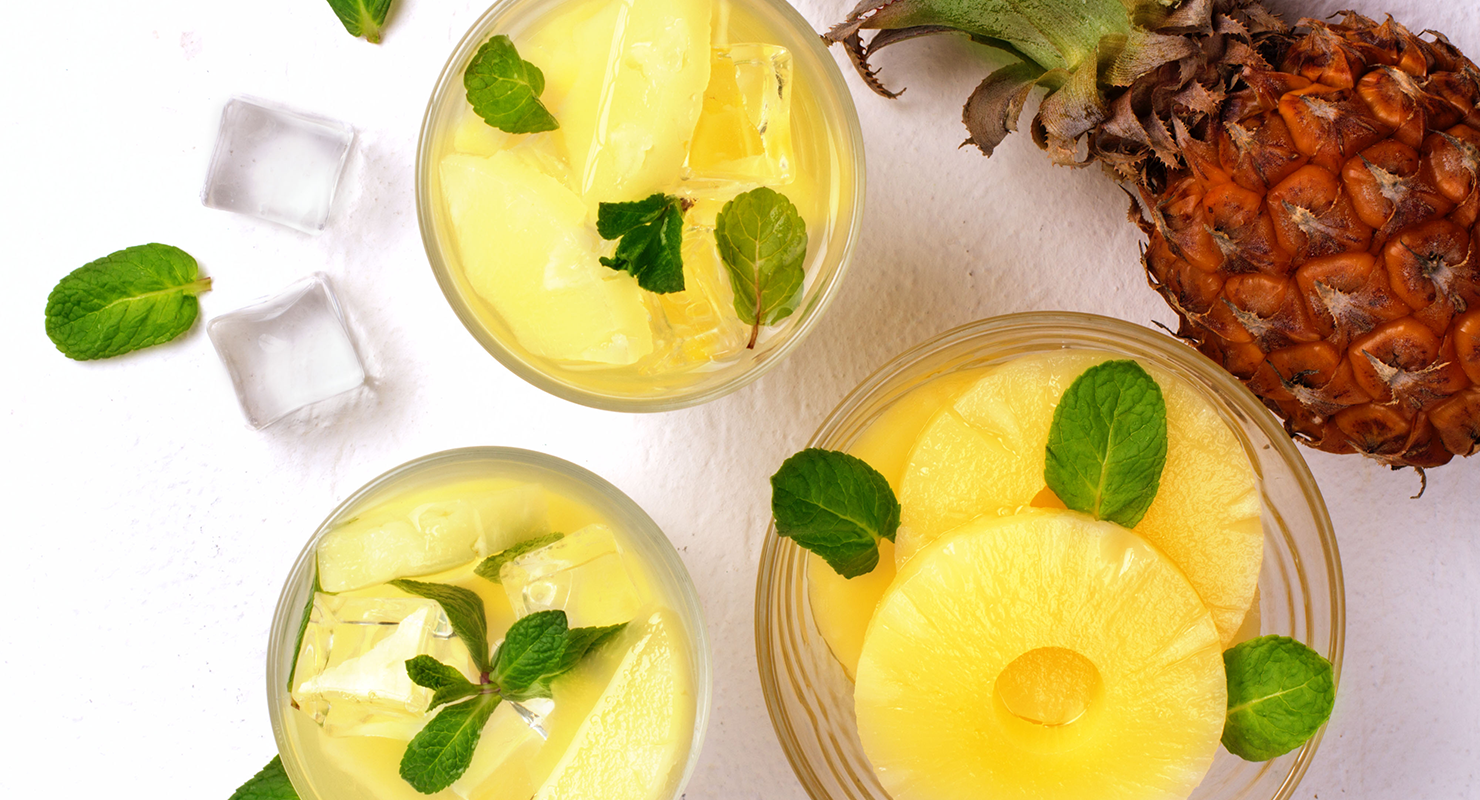 pineapple juice in glasses